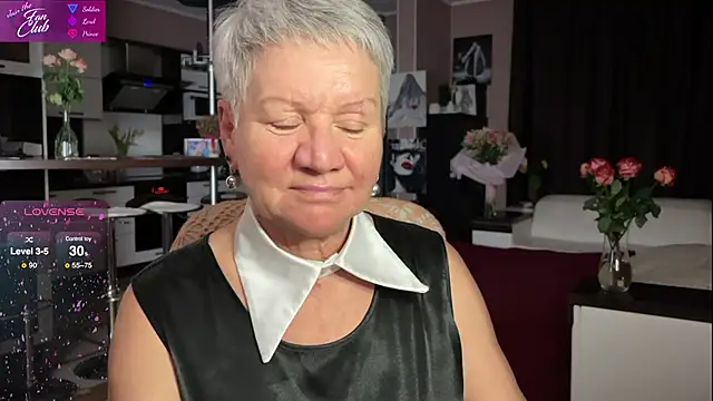 Snapshot of roxana_brooks chatting on February 20, 2025, 5:29 pm roxana brooks online show from February 20, 2025, 5:29 pm