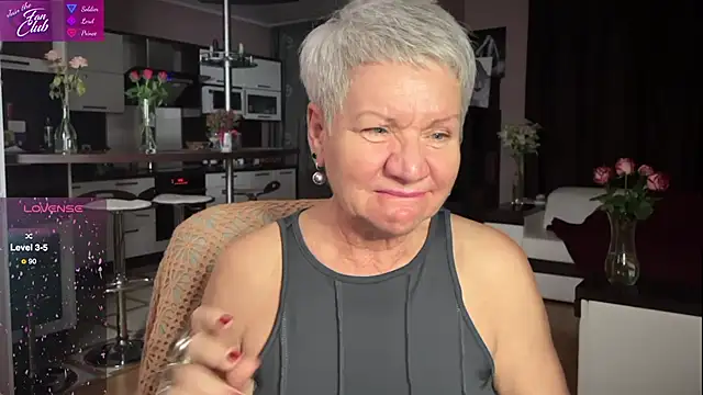 Snapshot of roxana_brooks chatting on February 25, 2025, 8:19 pm roxana brooks online show from February 25, 2025, 8:19 pm