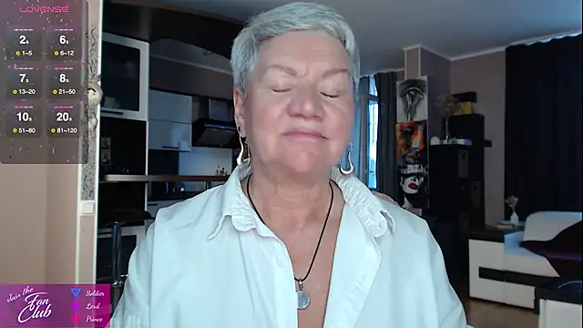 Snapshot of roxana_brooks chatting on September 23, 2025, 2:42 pm roxana brooks online show from September 23, 2025, 2:42 pm