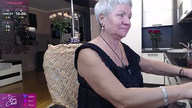 Snapshot of roxana_brooks chatting on October 3, 2025, 7:22 pm roxana brooks online show from October 3, 2025, 7:22 pm