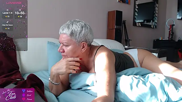 Snapshot of roxana_brooks chatting on October 9, 2025, 6:55 am roxana brooks online show from October 9, 2025, 6:55 am