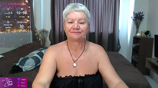 Snapshot of roxana_brooks chatting on May 14, 2026, 3:02 am roxana brooks online show from May 14, 2026, 3:02 am