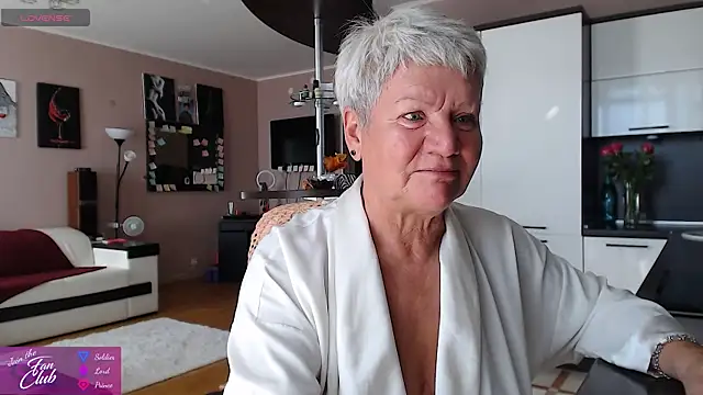 roxana brooks online show from July 30, 2026, 7:07 am