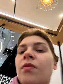 ValenciaShock online show from October 12, 2025, 6:45 am