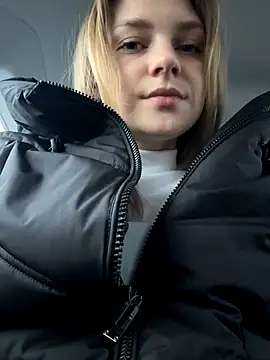 ValenciaShock online show from November 27, 2025, 6:48 am