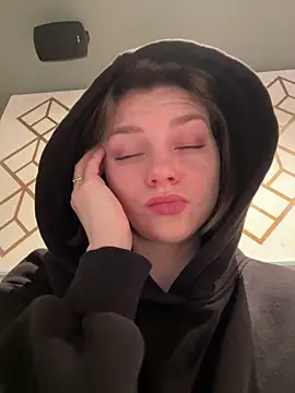 ValenciaShock online show from February 21, 2026, 6:36 am