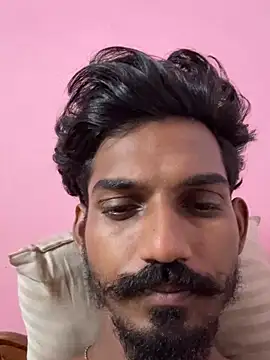 Snapshot of yo19boy chatting on May 17, 2026, 4:54 am yo19boy online show from May 17, 2026, 4:54 am