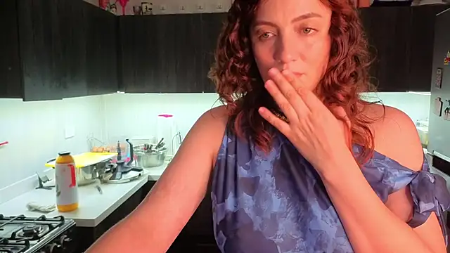 Snapshot of Mala_Bad chatting on June 1, 2026, 3:14 pm Mala Bad online show from June 1, 2026, 3:14 pm