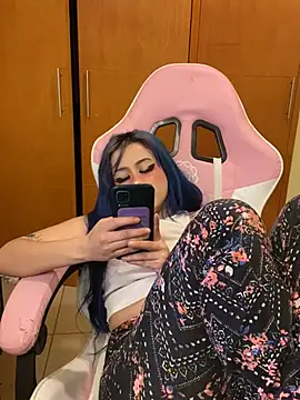 Lucygothic online show from January 29, 2025, 9:44 am