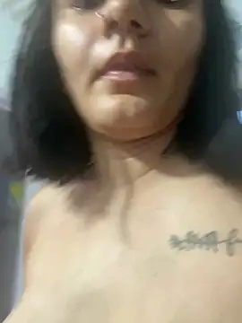 Snapshot of Lucia-Candy chatting on December 18, 2024, 1:23 pm Lucia-Candy online show from December 18, 2024, 1:23 pm