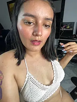 Snapshot of Lucia-Candy chatting on February 8, 2025, 2:26 am Lucia-Candy online show from February 8, 2025, 2:26 am