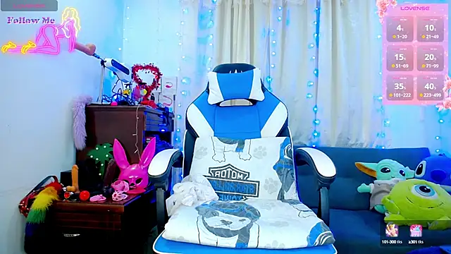 Aleexx    online show from September 27, 2025, 11:59 am