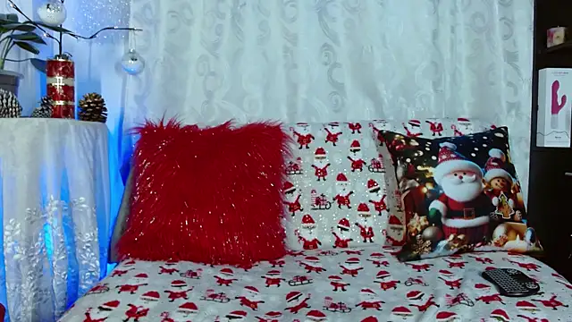 Karina Yang online show from December 11, 2024, 1:26 am