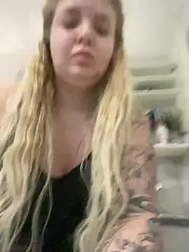 Snapshot of OdriOlsens chatting on December 26, 2024, 12:38 pm OdriOlsens online show from December 26, 2024, 12:38 pm