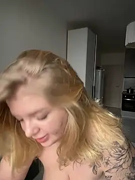 Snapshot of OdriOlsens chatting on February 28, 2025, 12:20 pm OdriOlsens online show from February 28, 2025, 12:20 pm