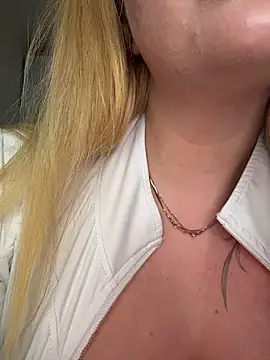 Snapshot of OdriOlsens chatting on October 29, 2025, 1:24 pm OdriOlsens online show from October 29, 2025, 1:24 pm