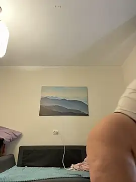 Snapshot of OdriOlsens chatting on November 18, 2025, 2:32 pm OdriOlsens online show from November 18, 2025, 2:32 pm