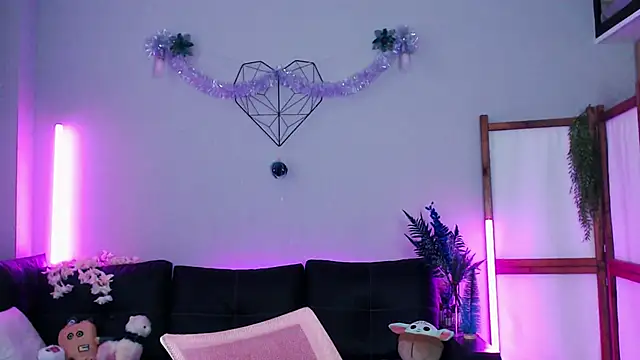 Snapshot of Wildorchid_ chatting on December 15, 2024, 9:13 am Wildorchid online show from December 15, 2024, 9:13 am