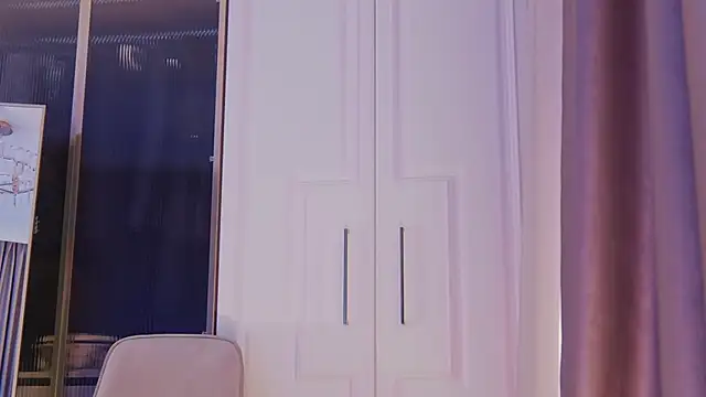 MilaDYstarlight online show from March 7, 2025, 8:22 pm