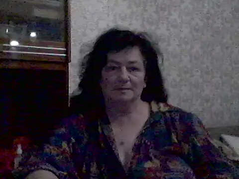 GypsiQueen2 online show from March 14, 2025, 6:39 pm