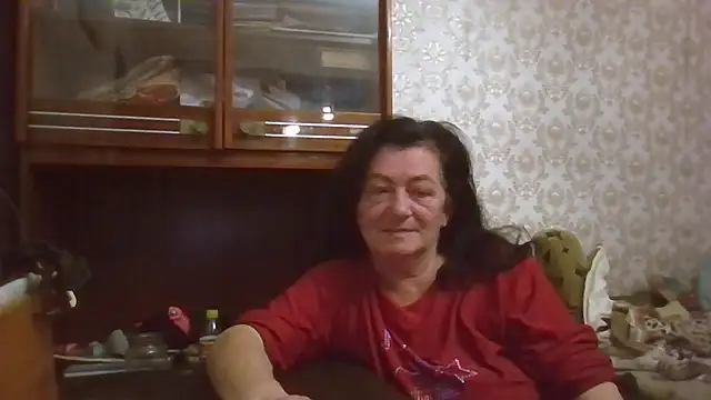 GypsiQueen2 online show from October 25, 2025, 5:30 pm