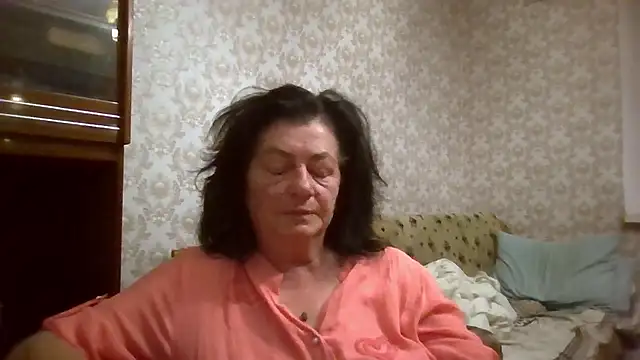 GypsiQueen2 online show from June 27, 2026, 12:37 am