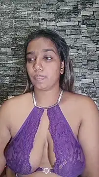 Xindias fantasyX online show from November 19, 2025, 6:52 pm