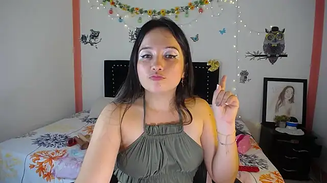 naughty girl 4u online show from January 10, 2025, 7:54 pm