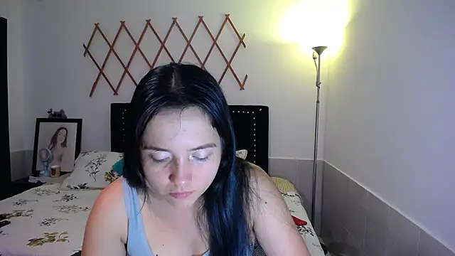 naughty girl 4u online show from September 16, 2025, 8:32 pm