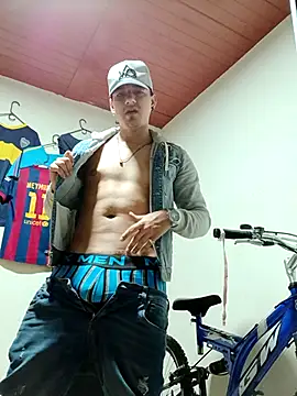 Triplex Coolness online show from September 18, 2025, 6:15 am