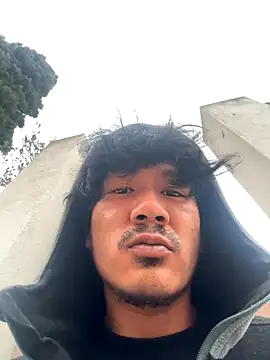 juniiorre online show from November 1, 2025, 8:38 am