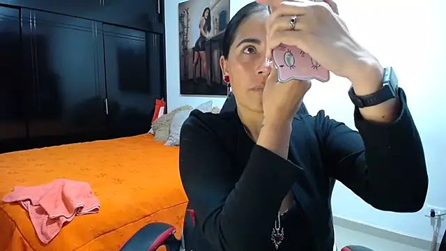 sharoon cheerry online show from February 12, 2026, 1:50 pm