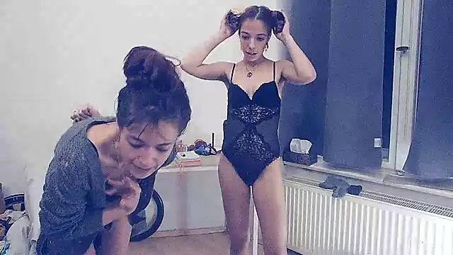 LinaWinter online show from December 3, 2024, 7:44 pm