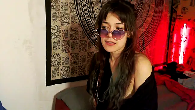 LinaWinter online show from March 1, 2025, 1:22 am