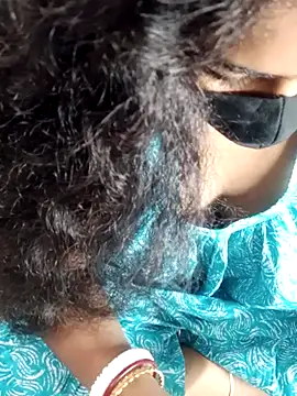 Snapshot of Bengali-boudi chatting on May 4, 2026, 6:26 pm Bengali-boudi online show from May 4, 2026, 6:26 pm