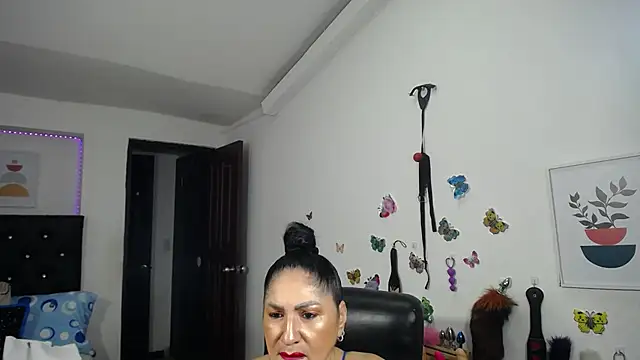 mature bigboobs10 online show from October 29, 2025, 1:19 am