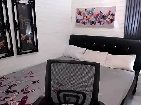 Snapshot of Yesha_harper chatting on September 14, 2025, 5:01 pm Yesha harper online show from September 14, 2025, 5:01 pm