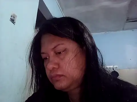 Honeybun25 online show from February 22, 2026, 1:53 pm