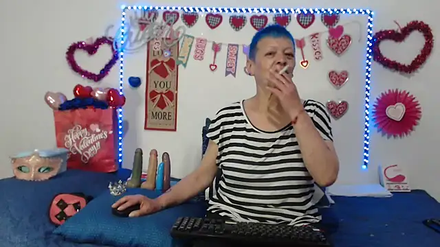 Snapshot of loquitaqueen011 chatting on February 16, 2025, 10:21 pm loquitaqueen011 online show from February 16, 2025, 10:21 pm