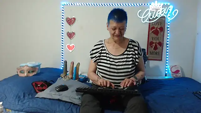 Snapshot of loquitaqueen011 chatting on September 8, 2025, 10:09 pm loquitaqueen011 online show from September 8, 2025, 10:09 pm