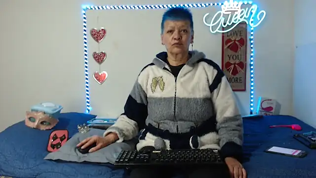 Snapshot of loquitaqueen011 chatting on September 17, 2025, 4:52 pm loquitaqueen011 online show from September 17, 2025, 4:52 pm