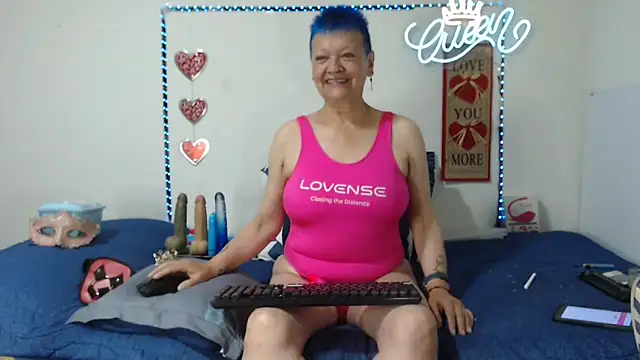 Snapshot of loquitaqueen011 chatting on November 9, 2025, 3:10 pm loquitaqueen011 online show from November 9, 2025, 3:10 pm