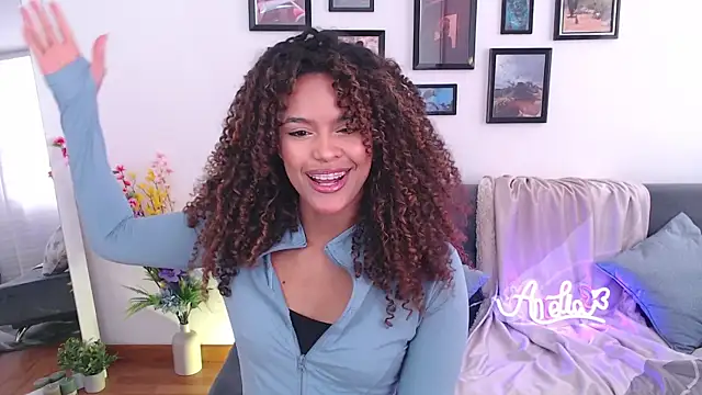 Amelia bss online show from March 18, 2025, 1:42 pm