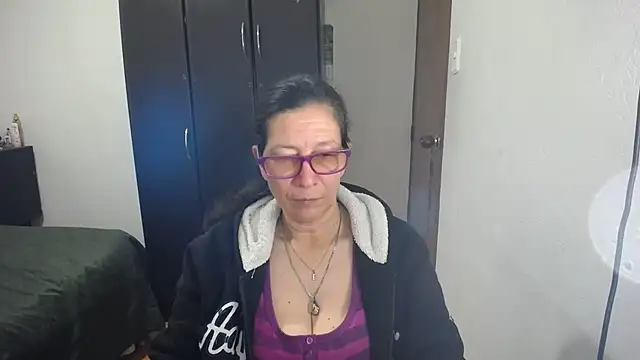 Snapshot of latin49 chatting on April 11, 2026, 5:45 am latin49 online show from April 11, 2026, 5:45 am