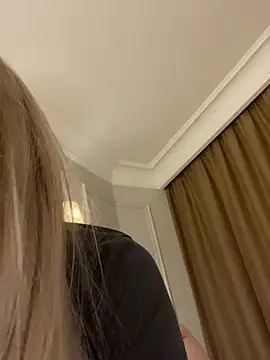 SophieBaley online show from February 15, 2026, 2:52 am