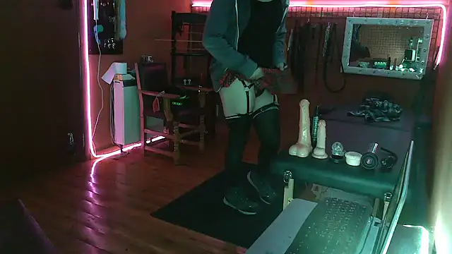 Ginny-the-bdsm-nympho online show from February 2, 2025, 5:37 pm