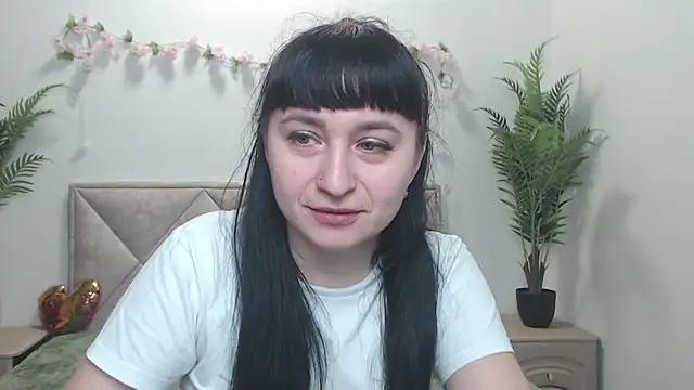 Snapshot of NinaFlawlees chatting on May 24, 2026, 6:18 am NinaFlawlees online show from May 24, 2026, 6:18 am