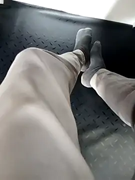 robinsan1010 online show from March 10, 2025, 10:04 am