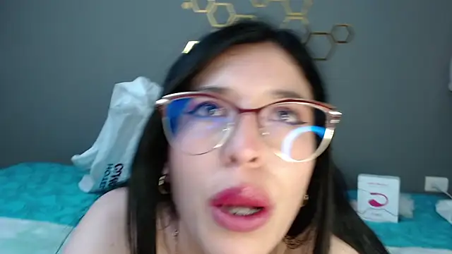 adriscute online show from January 23, 2025, 4:41 am