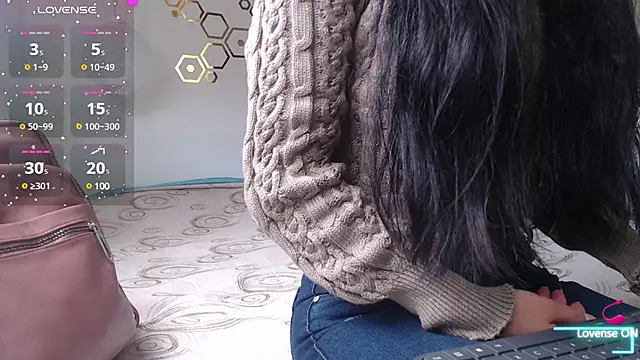 adriscute online show from February 11, 2025, 8:20 pm